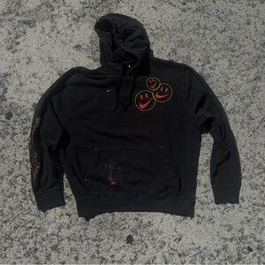 Nike Men's Black “Go The Extra Smile” Hoodie with Smiley Graphics